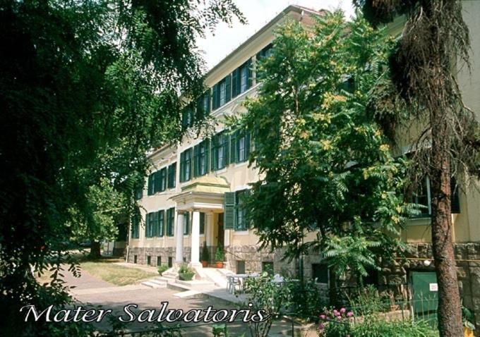 Mater Salvatoris House Hotel Gödöllő Exterior foto